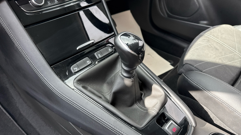 Vauxhall Grandland 1.2 Turbo Ultimate 5dr Petrol Hatchback